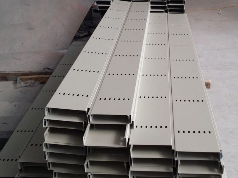 máng cáp sơn tĩnh điện 200x100