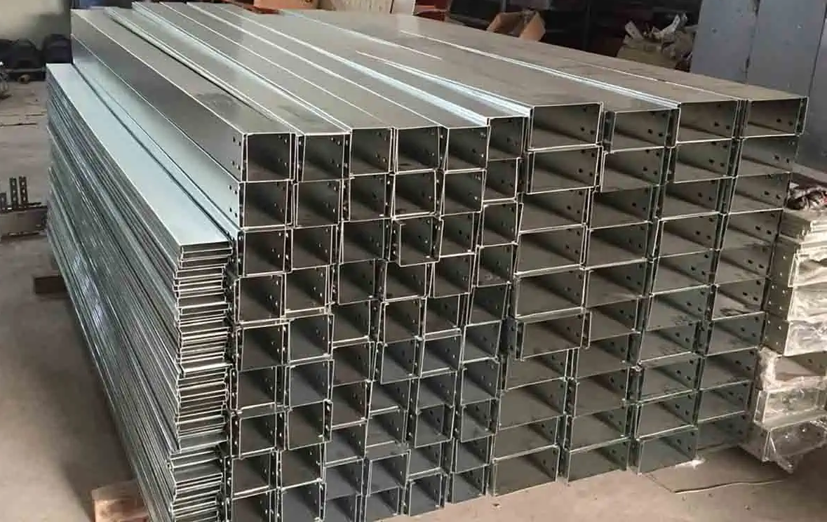 máng cáp sơn tĩnh điện 200x100
