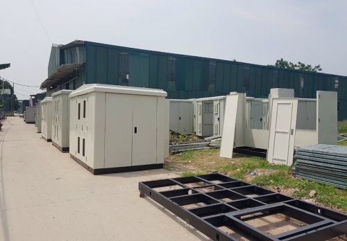 Khu vực bên ngoài nhà máy Cơ Điện Sơn Hà